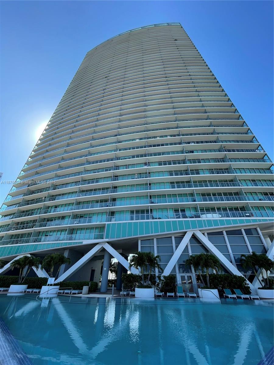 888 Biscayne Blvd #4902, Miami FL 33132