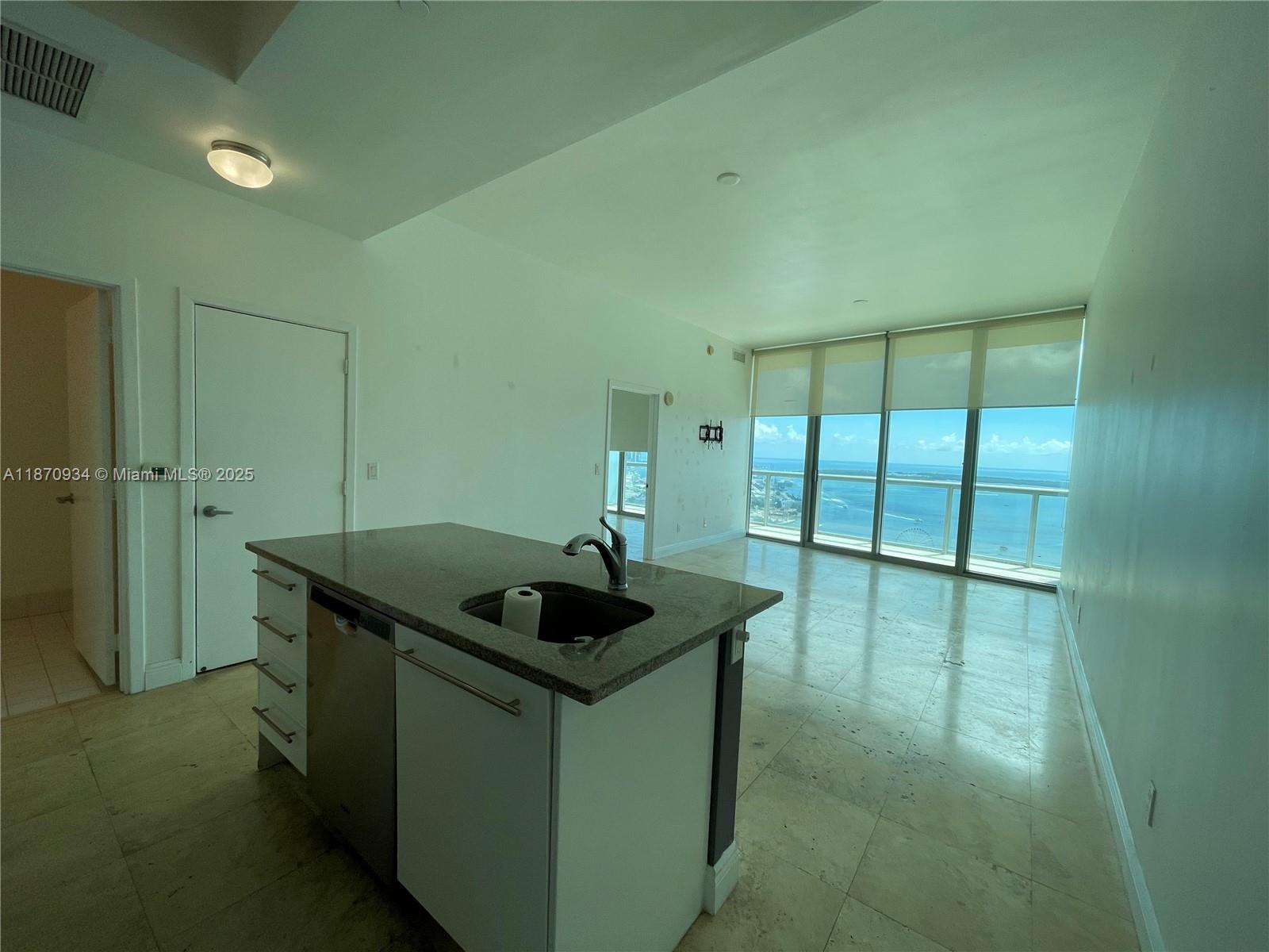 888 Biscayne Blvd #4902, Miami FL 33132