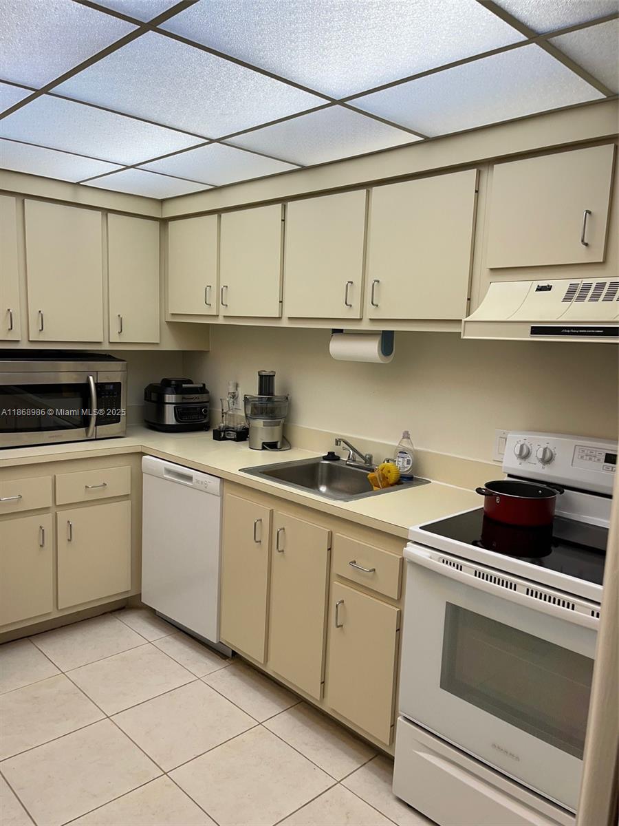 Property photo # 4
