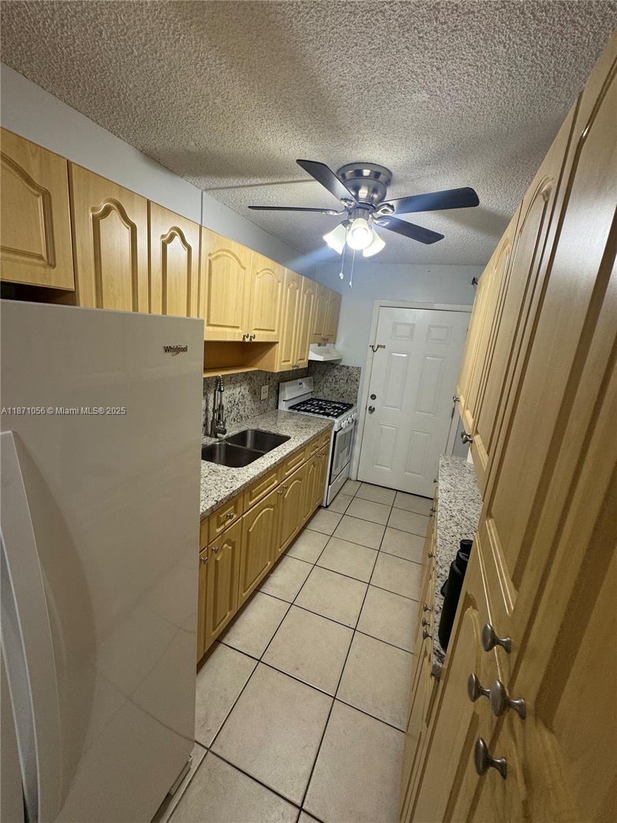 Property photo # 9