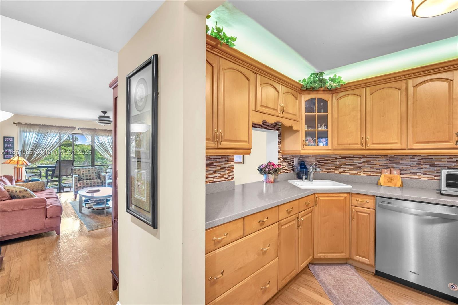 Property photo # 9