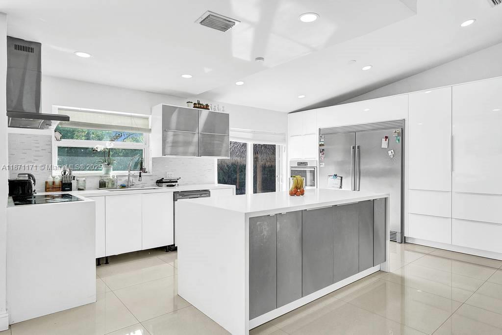 2190 122nd St Unit , North Miami, Florida 33181