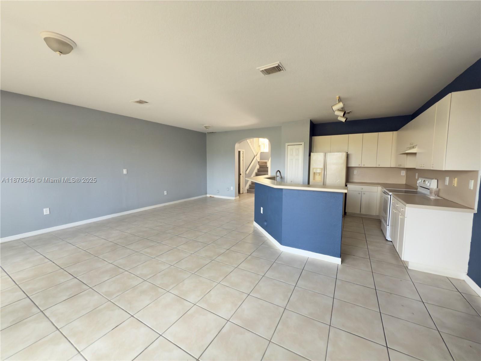 Property photo # 2