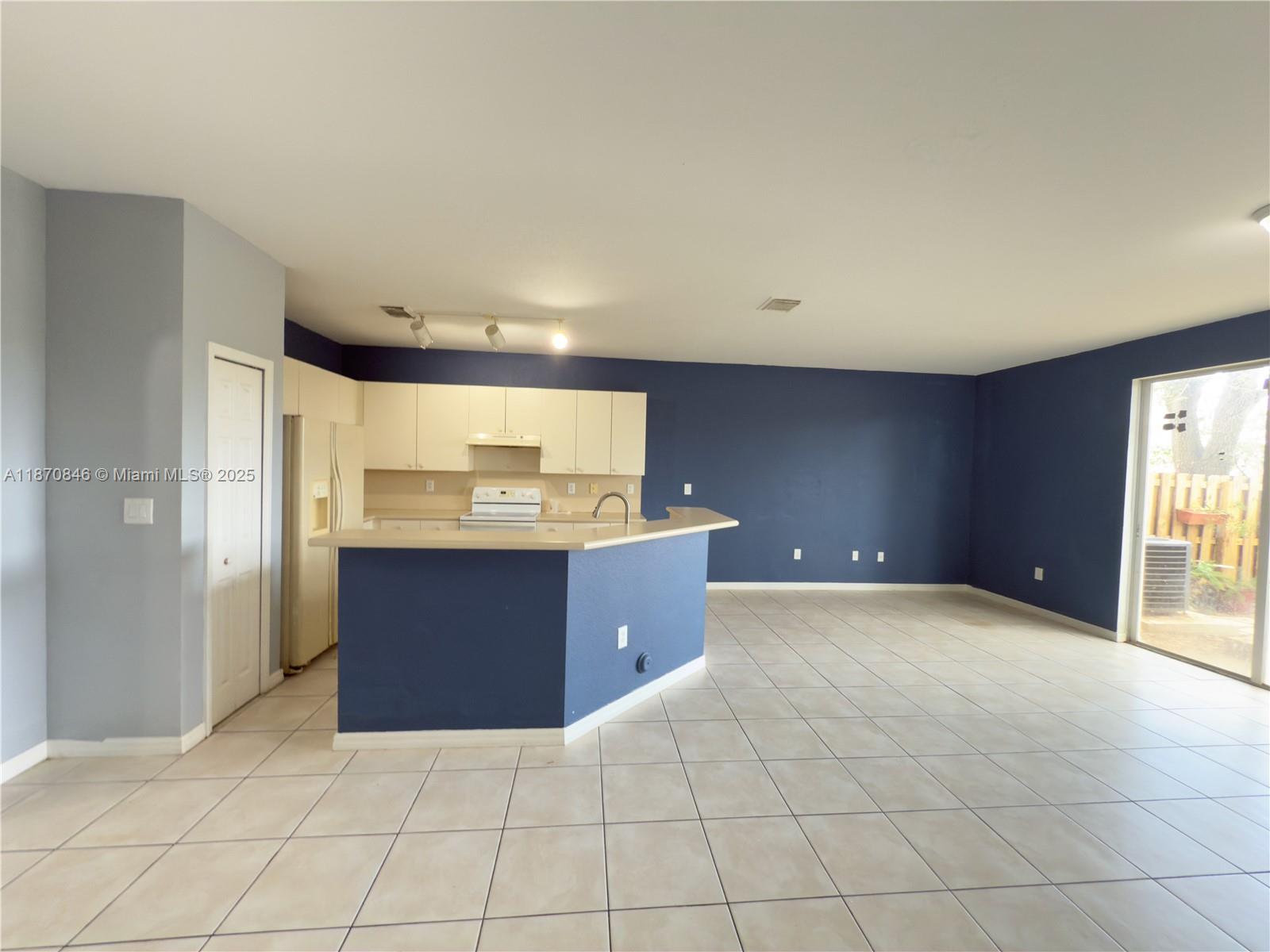 Property photo # 9