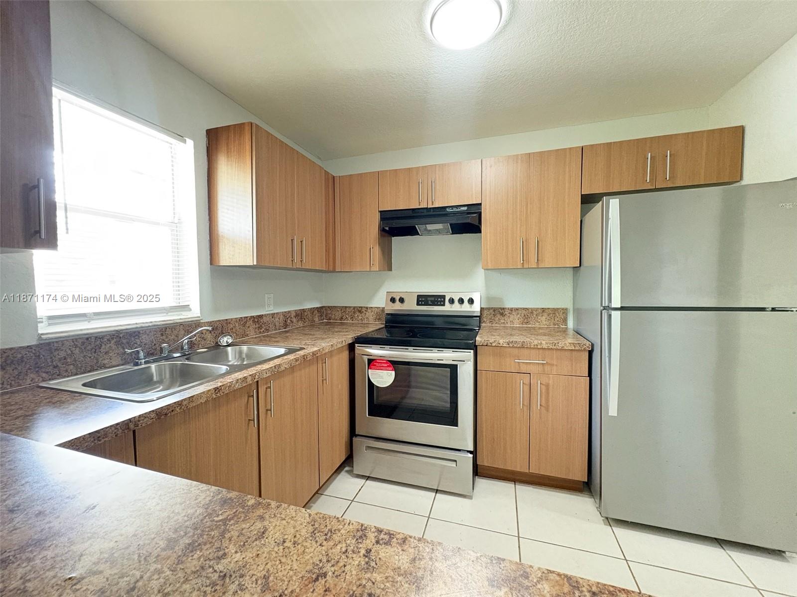 Property photo # 0