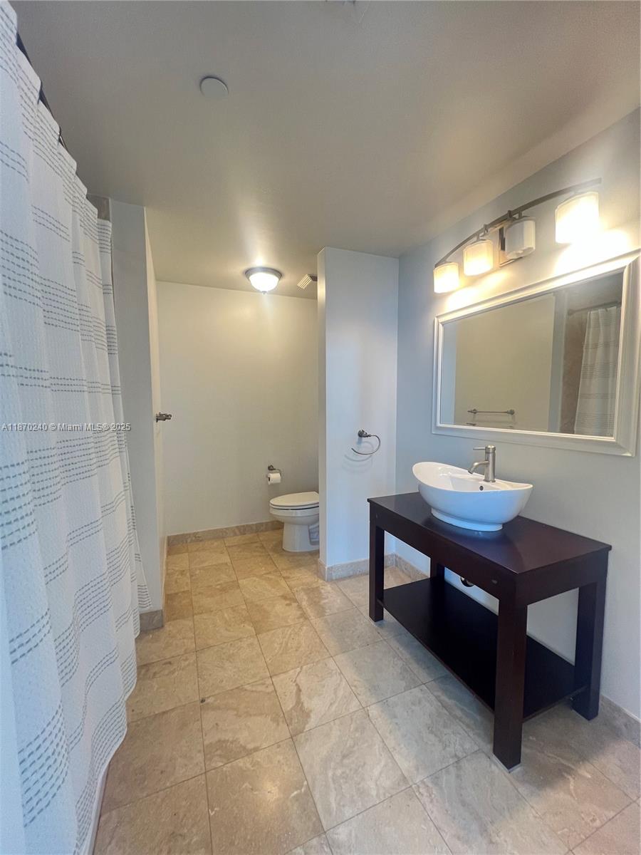 350 S Miami Ave #1905, Miami FL 33130