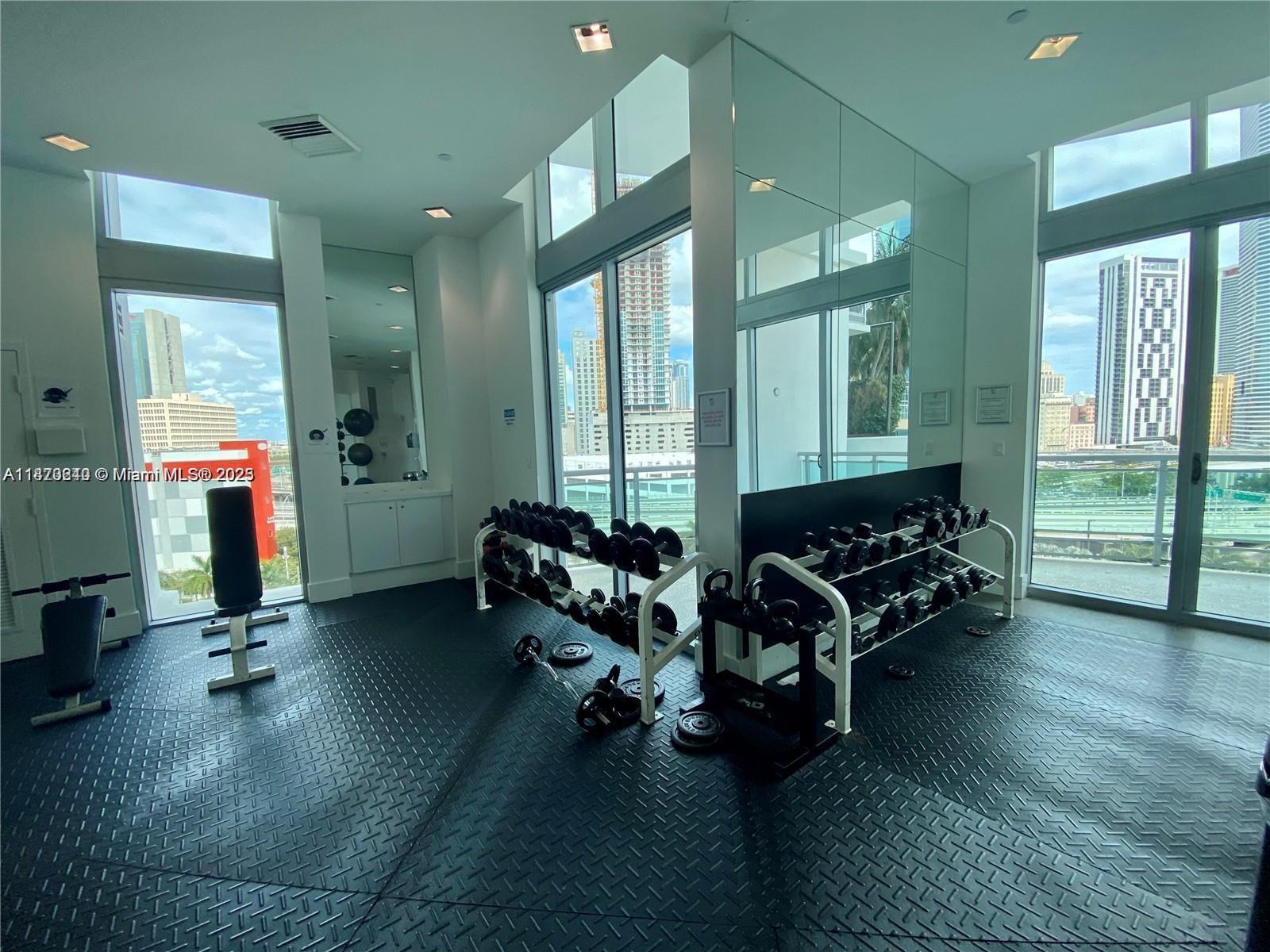 350 S Miami Ave #1905, Miami FL 33130