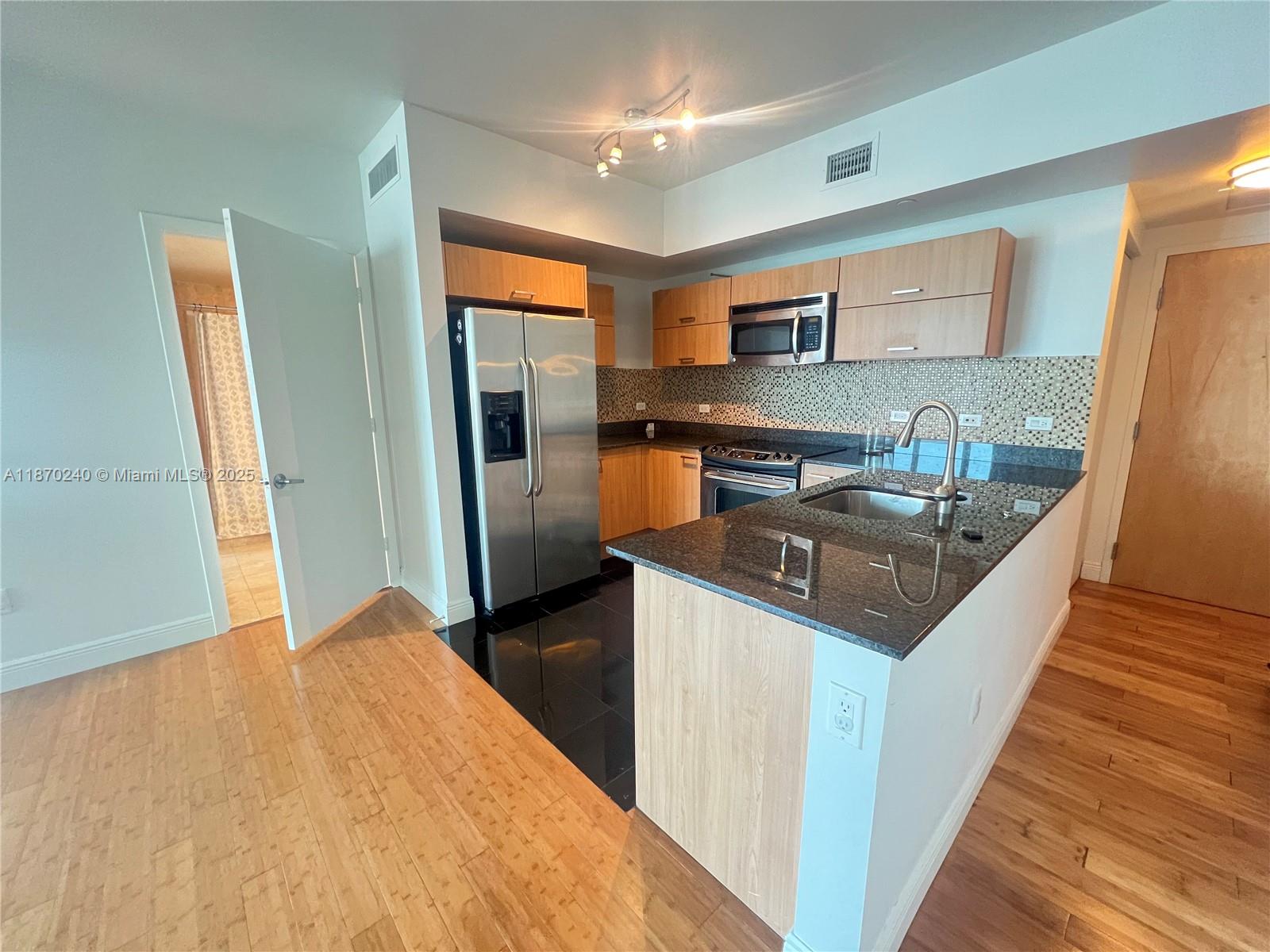350 S Miami Ave #1905, Miami FL 33130