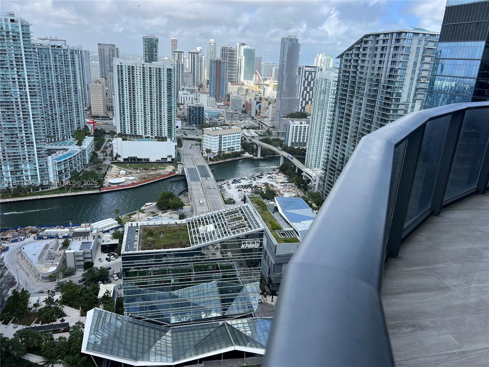 45 SW 9th St #4408, Miami FL 33130