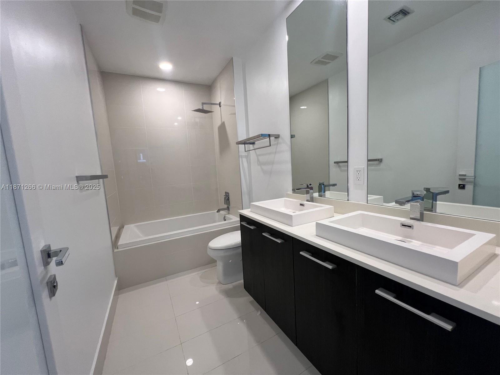 45 SW 9th St #4408, Miami FL 33130