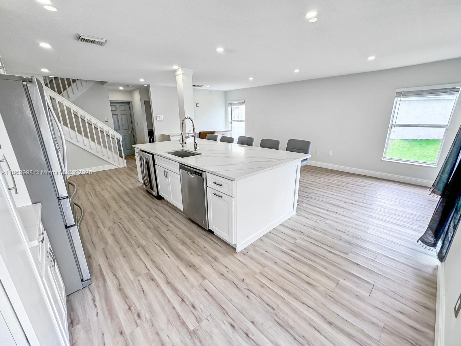 Property photo # 8