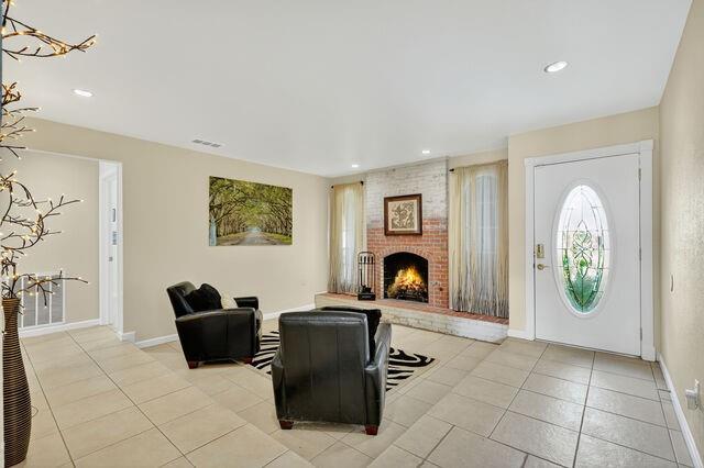 48 Lucaya Drive