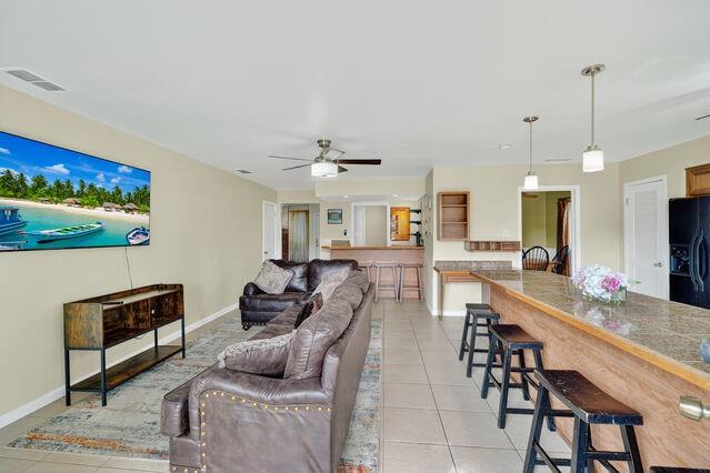 48 Lucaya Drive