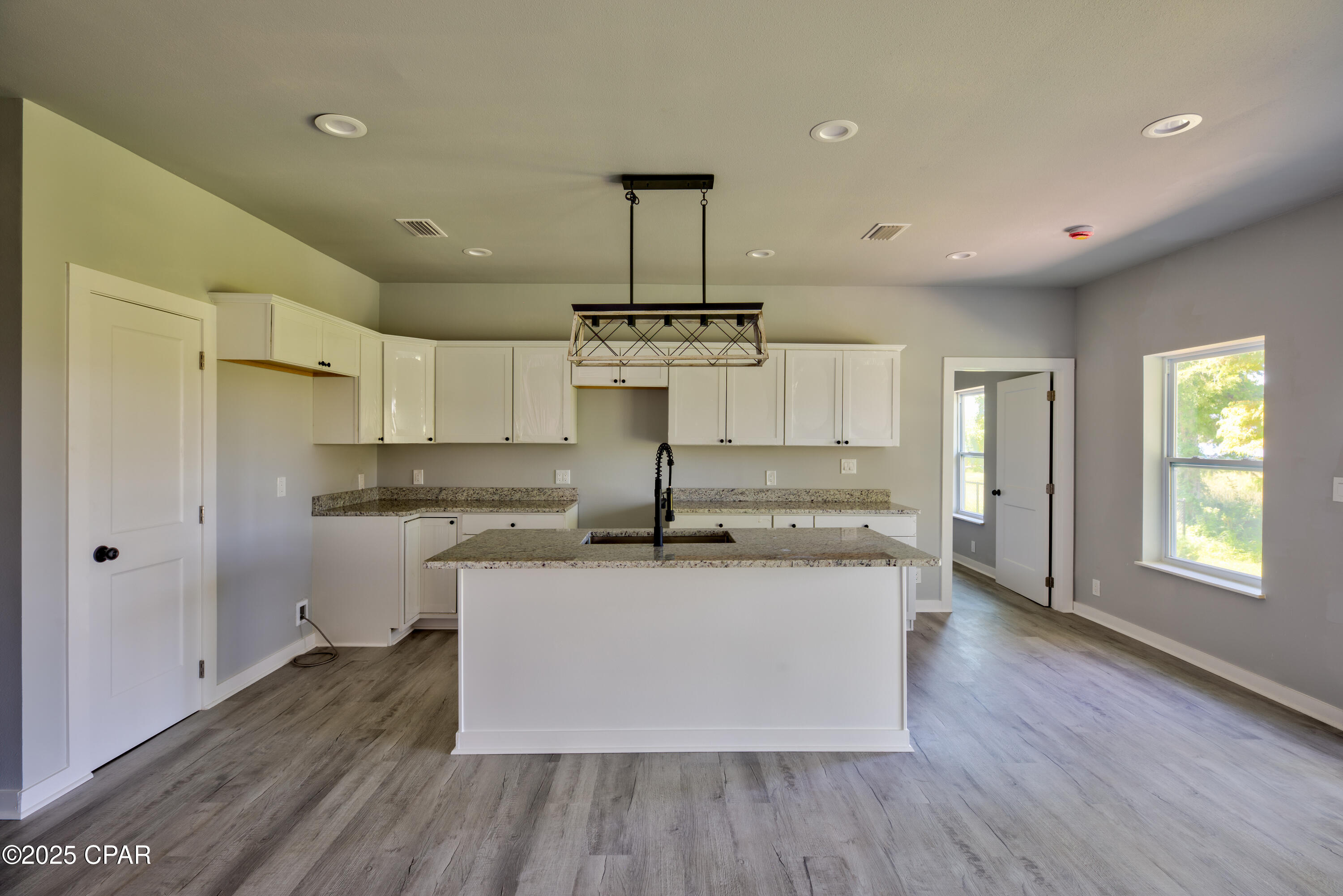 Image 5 For 9019 Pecan Avenue