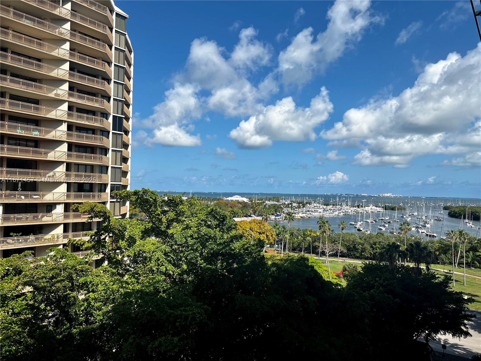 2951 S Bayshore Dr #913, Miami FL 33133