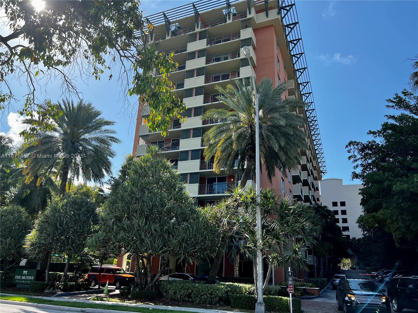2951 S Bayshore Dr #913, Miami FL 33133