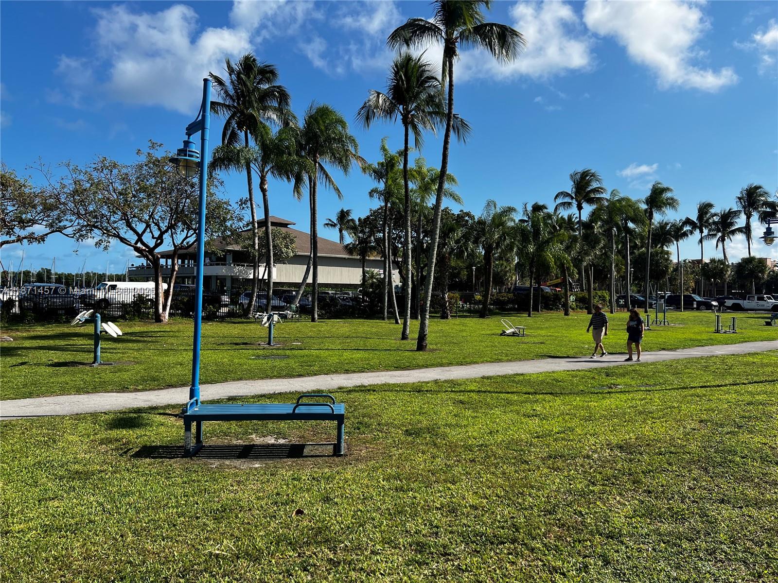 2951 S Bayshore Dr #913, Miami FL 33133