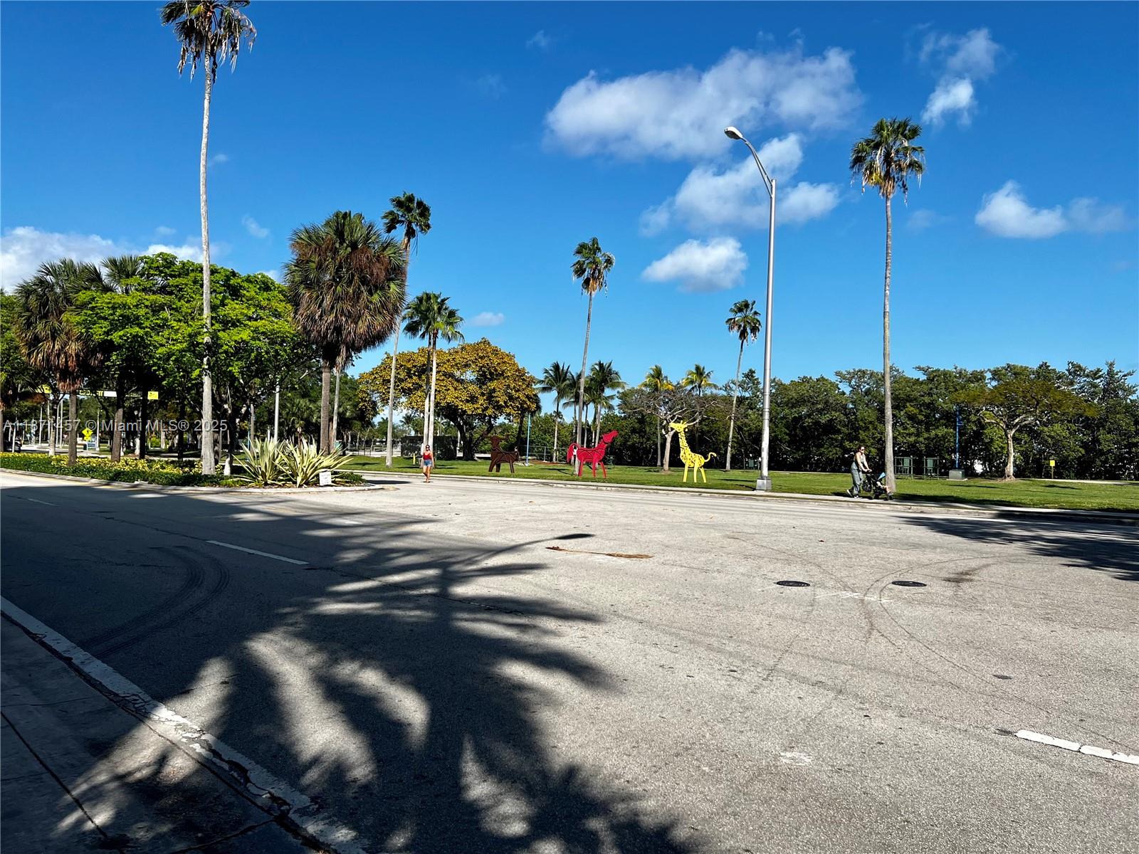 2951 S Bayshore Dr #913, Miami FL 33133