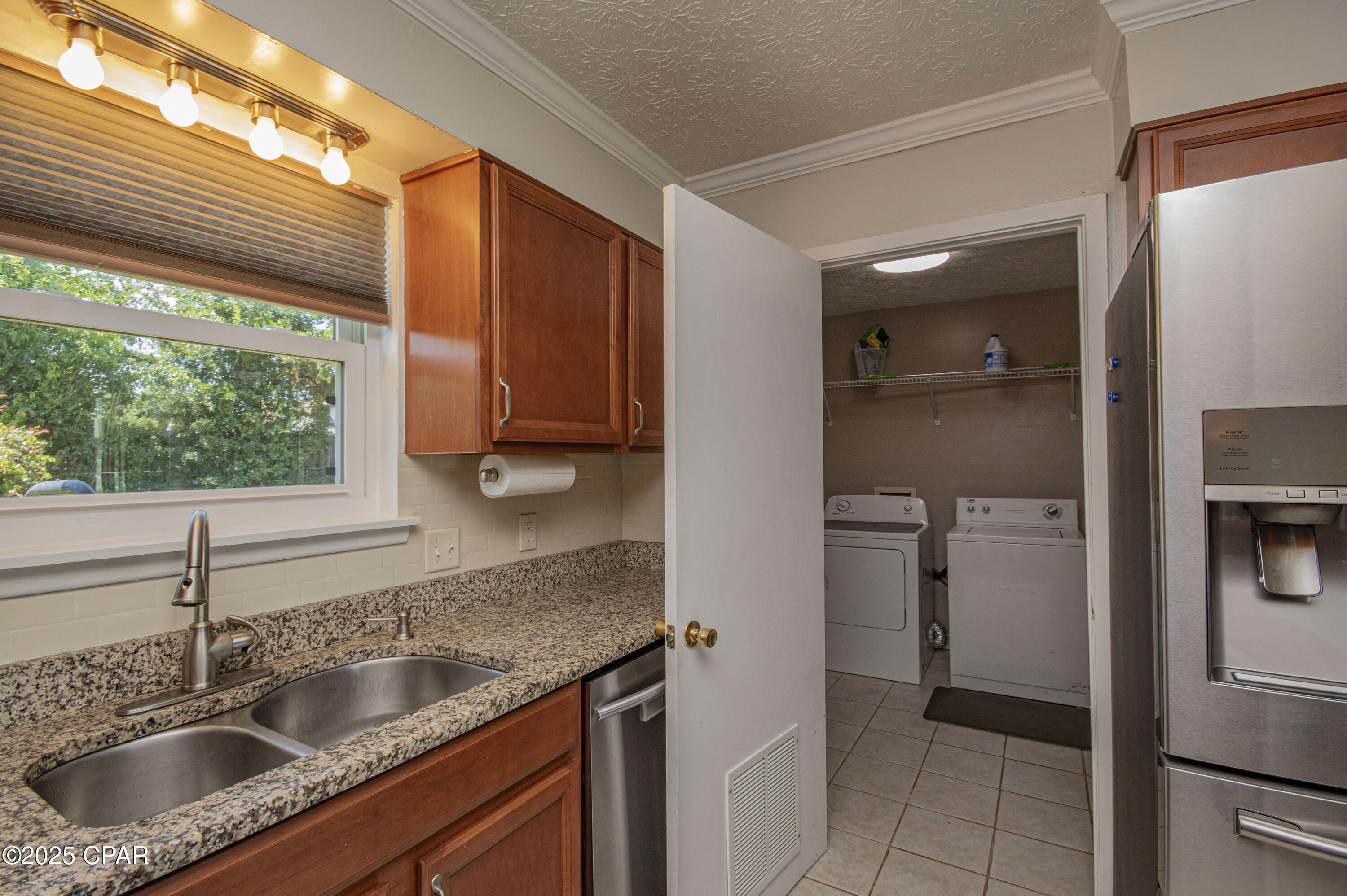 Image 11 For 1118 Comet Avenue