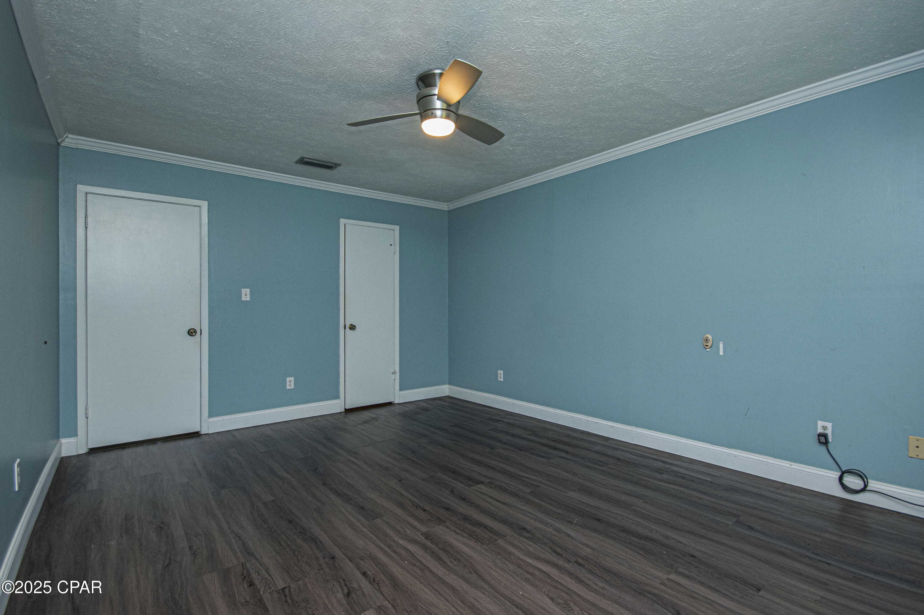 Image 21 For 1118 Comet Avenue