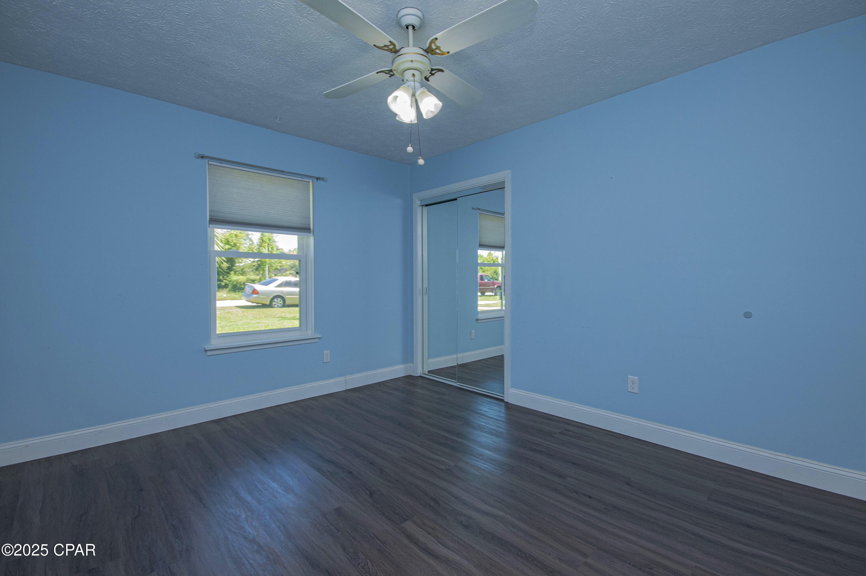 Image 33 For 1118 Comet Avenue