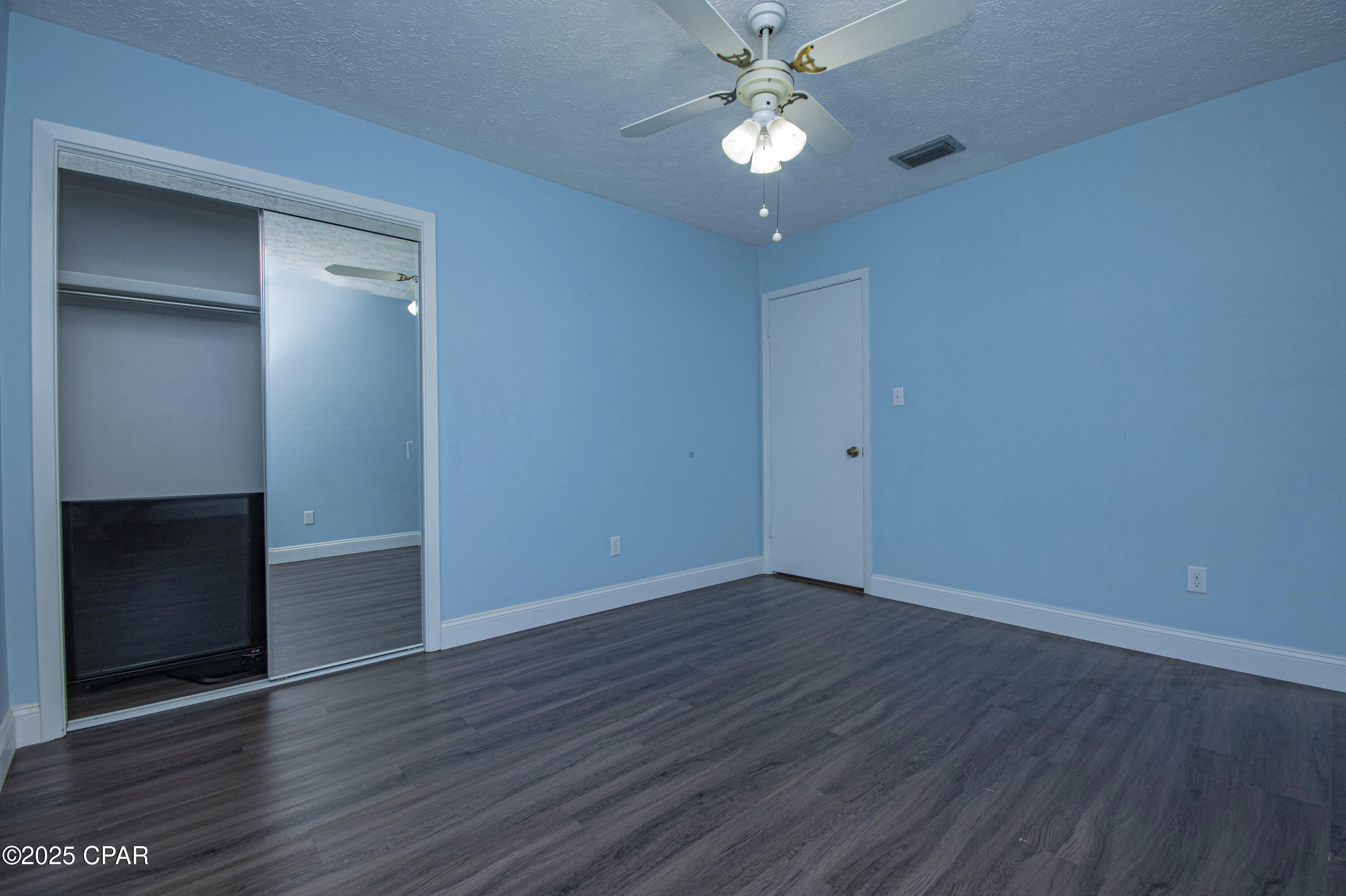 Image 36 For 1118 Comet Avenue