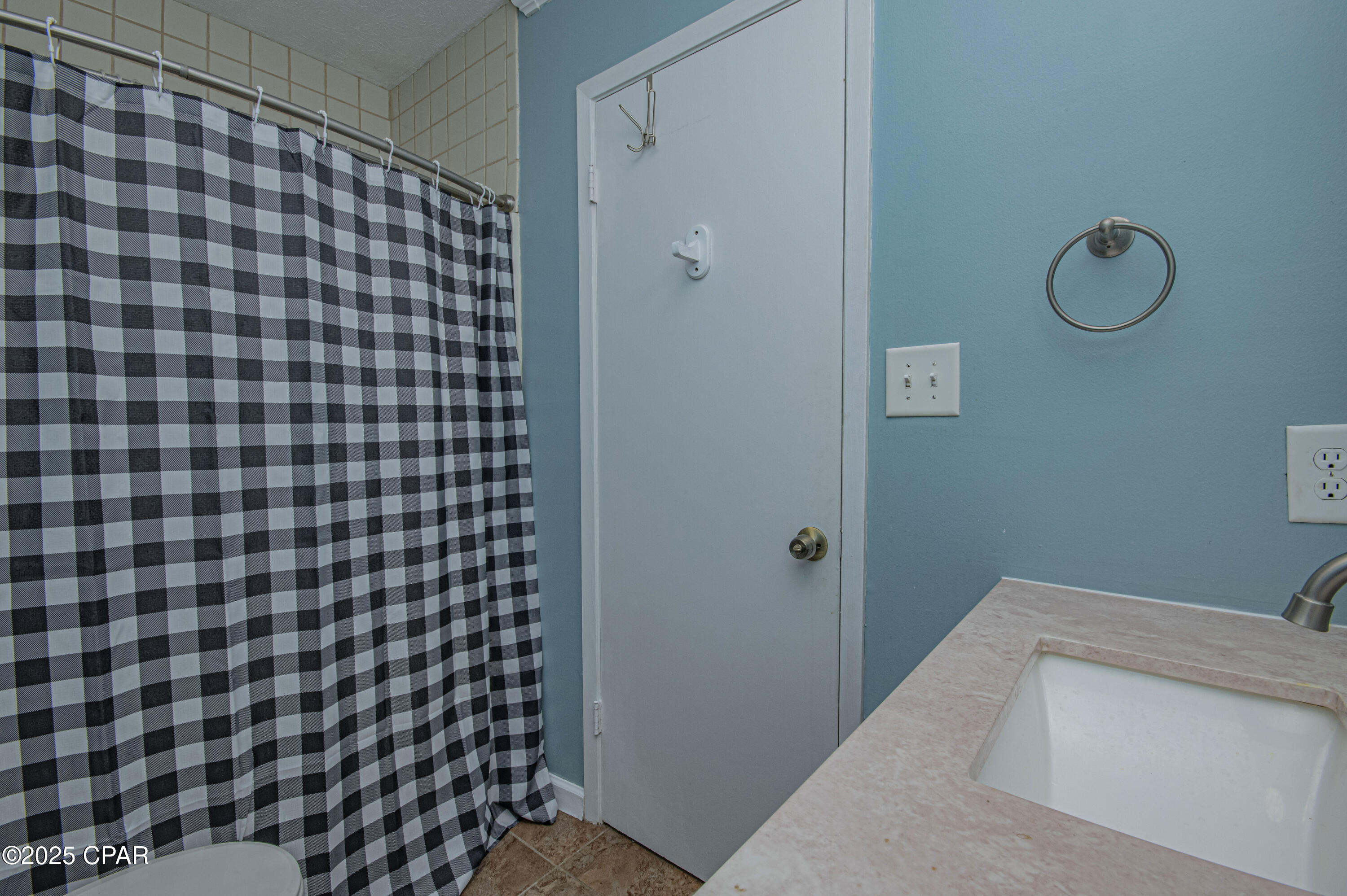 Image 37 For 1118 Comet Avenue