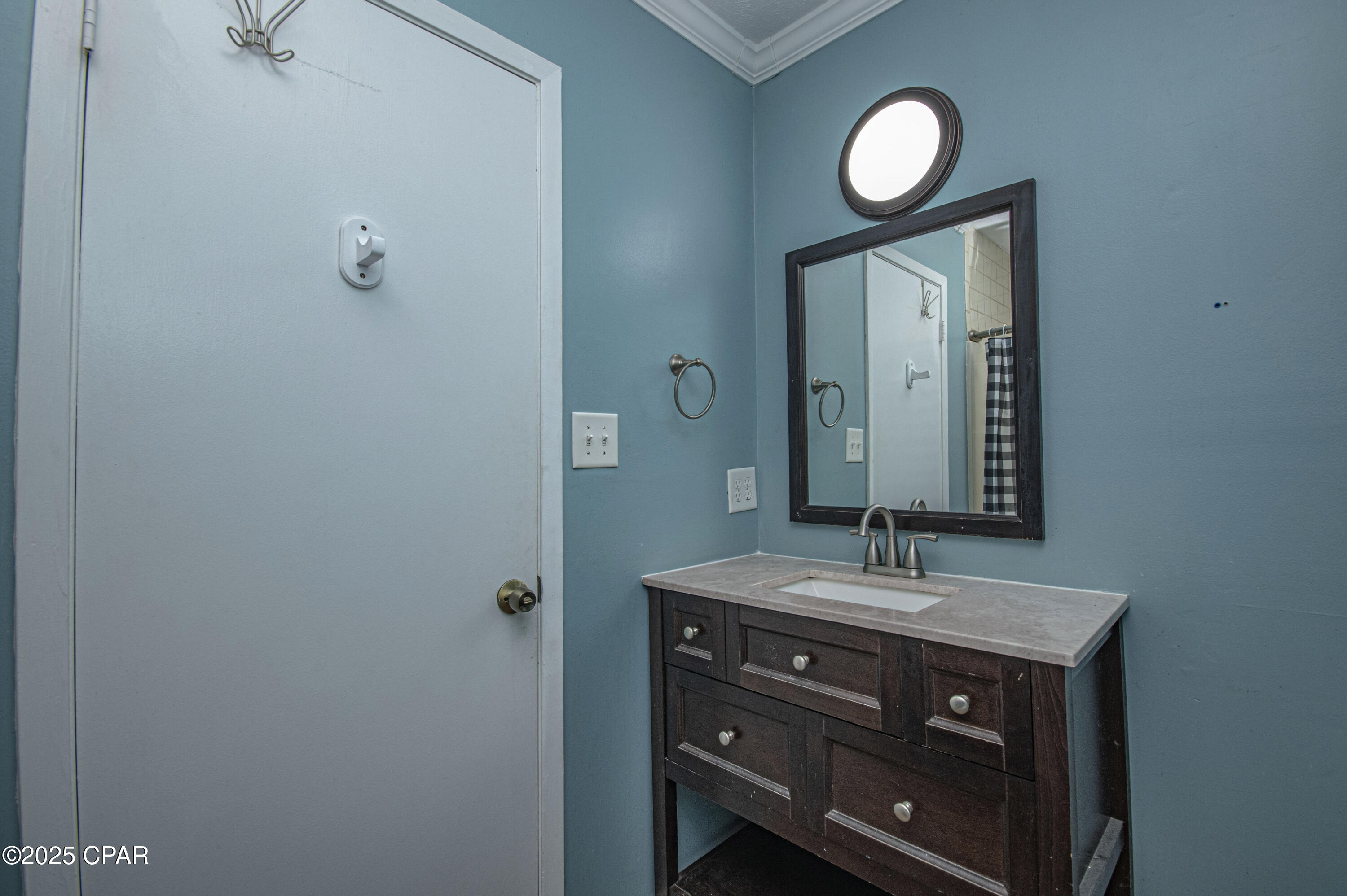 Image 38 For 1118 Comet Avenue