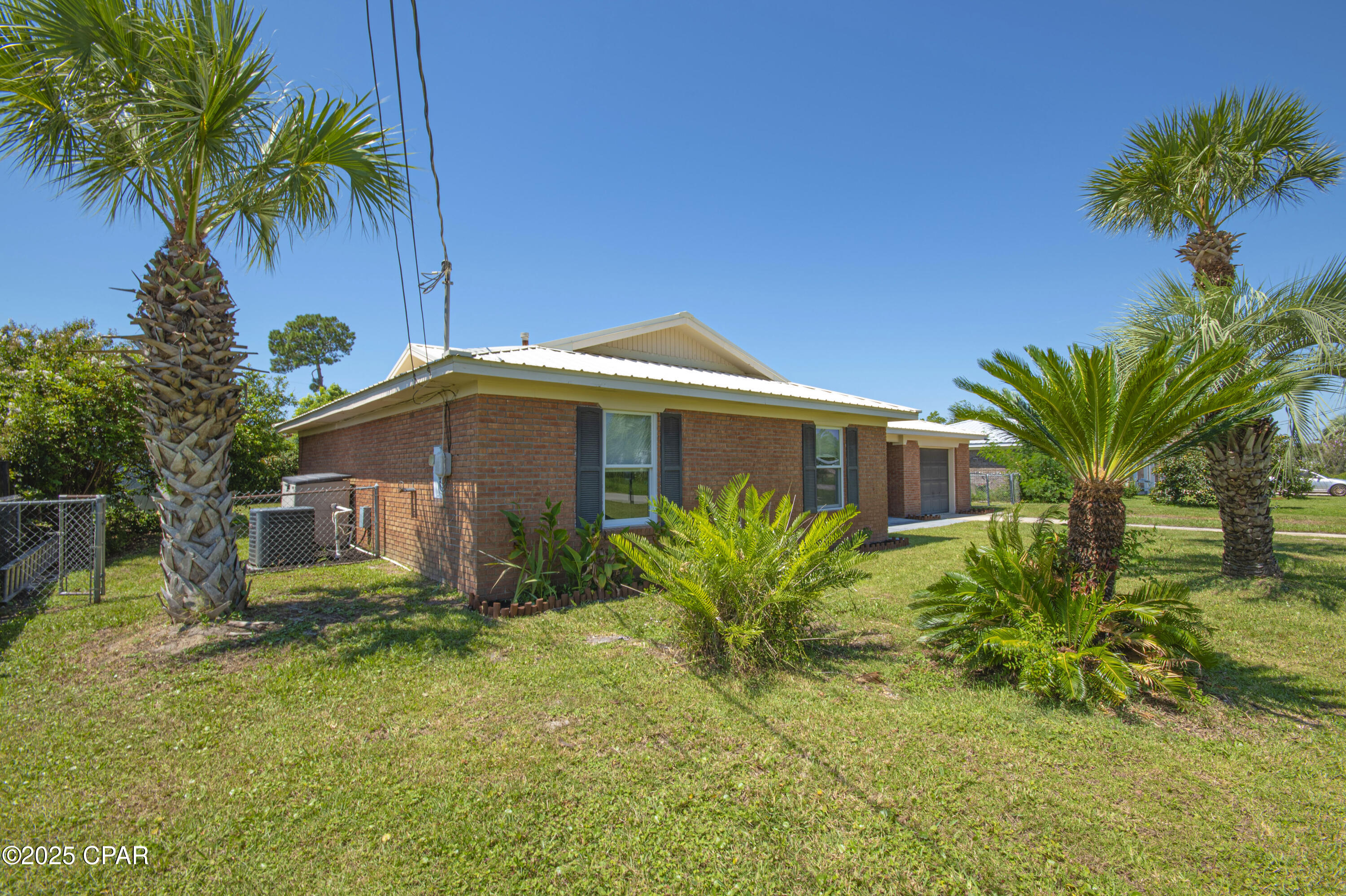 Image 53 For 1118 Comet Avenue