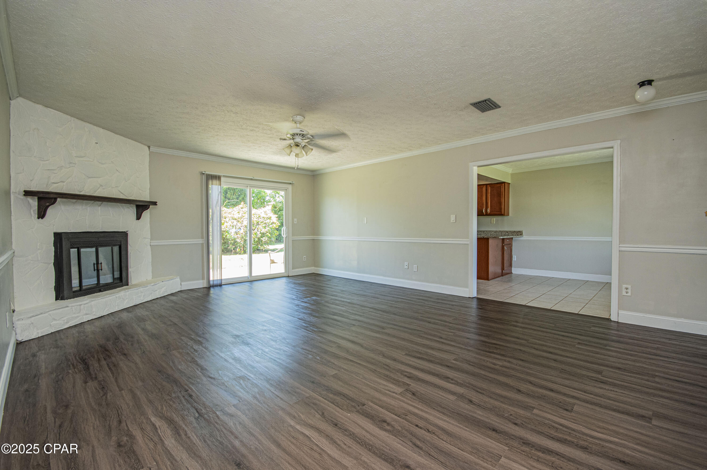 Image 7 For 1118 Comet Avenue