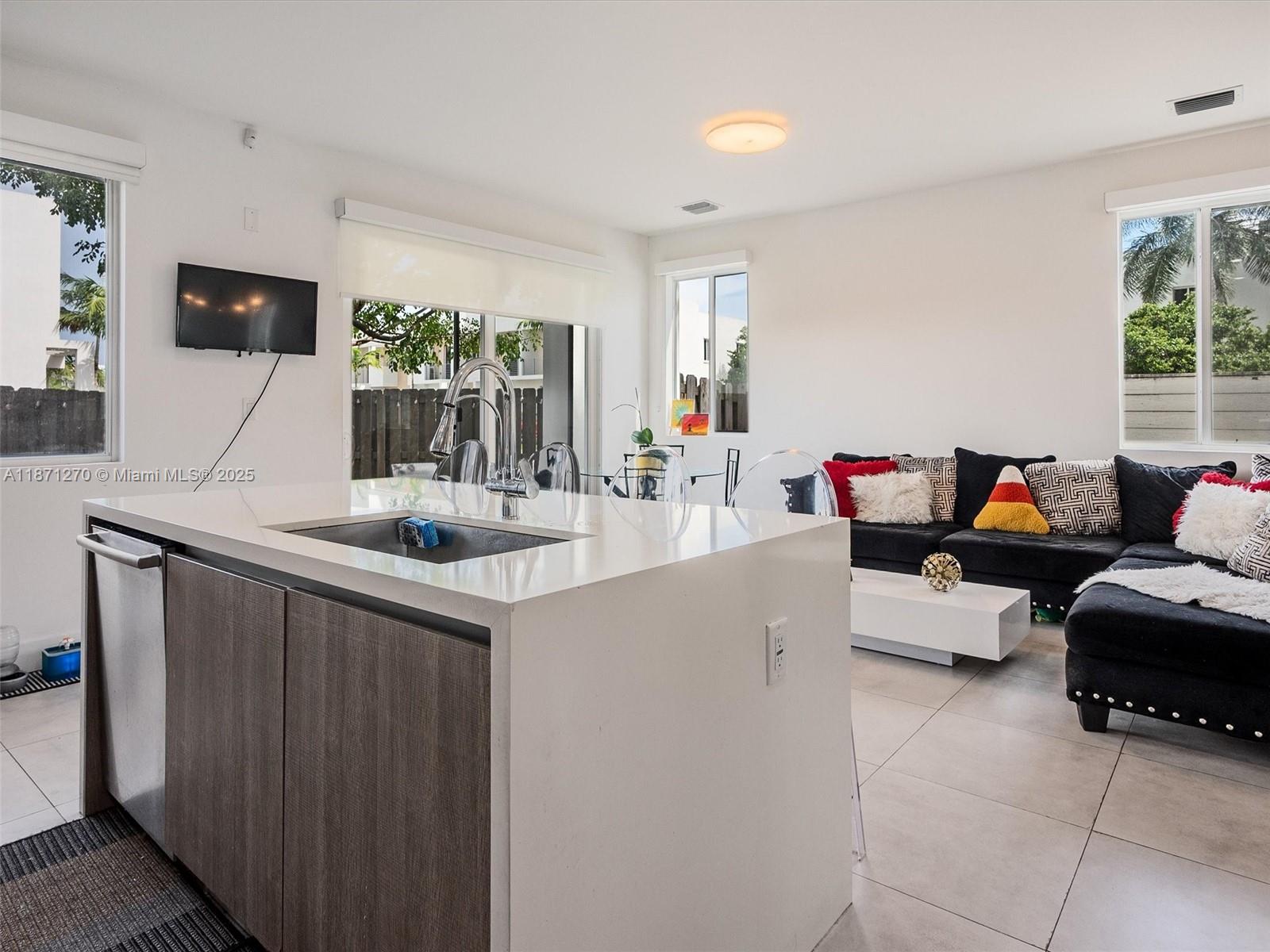 Property photo # 8