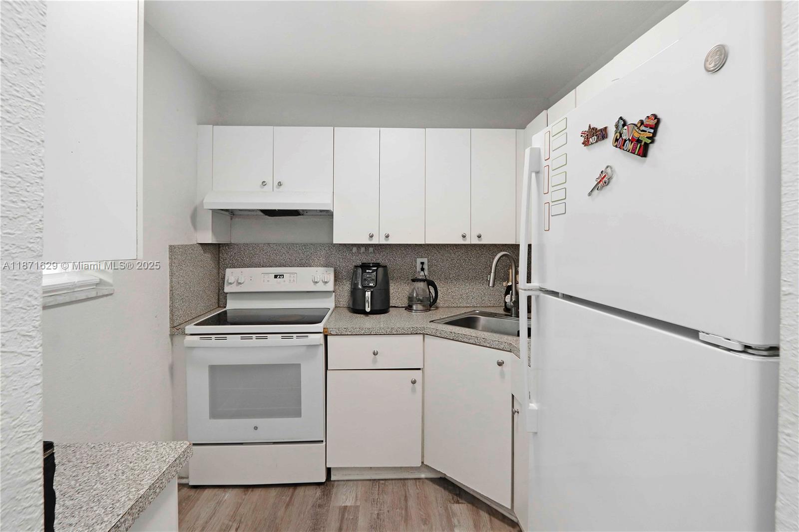 Property photo # 9