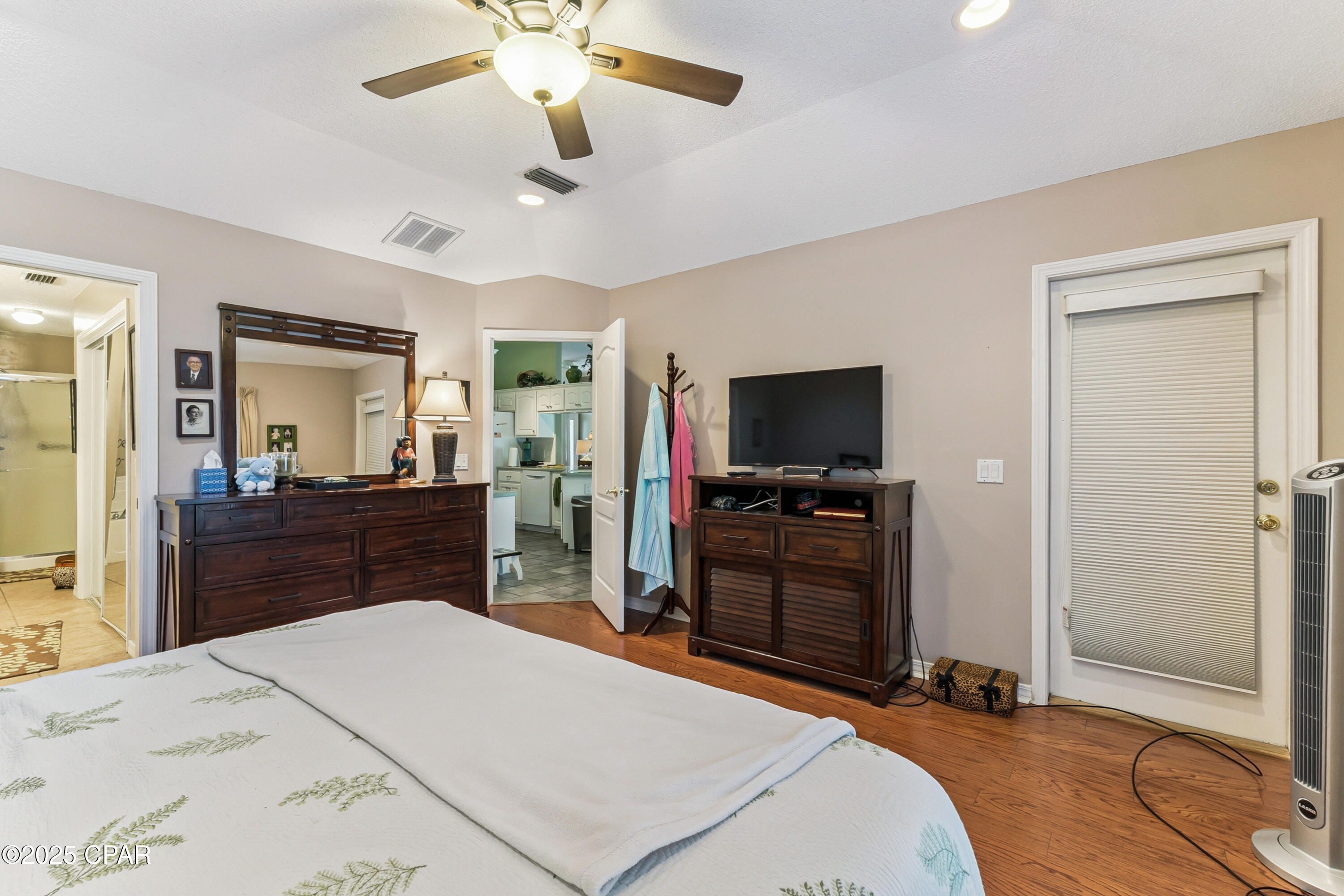 Image 21 For 1922 Maine Avenue