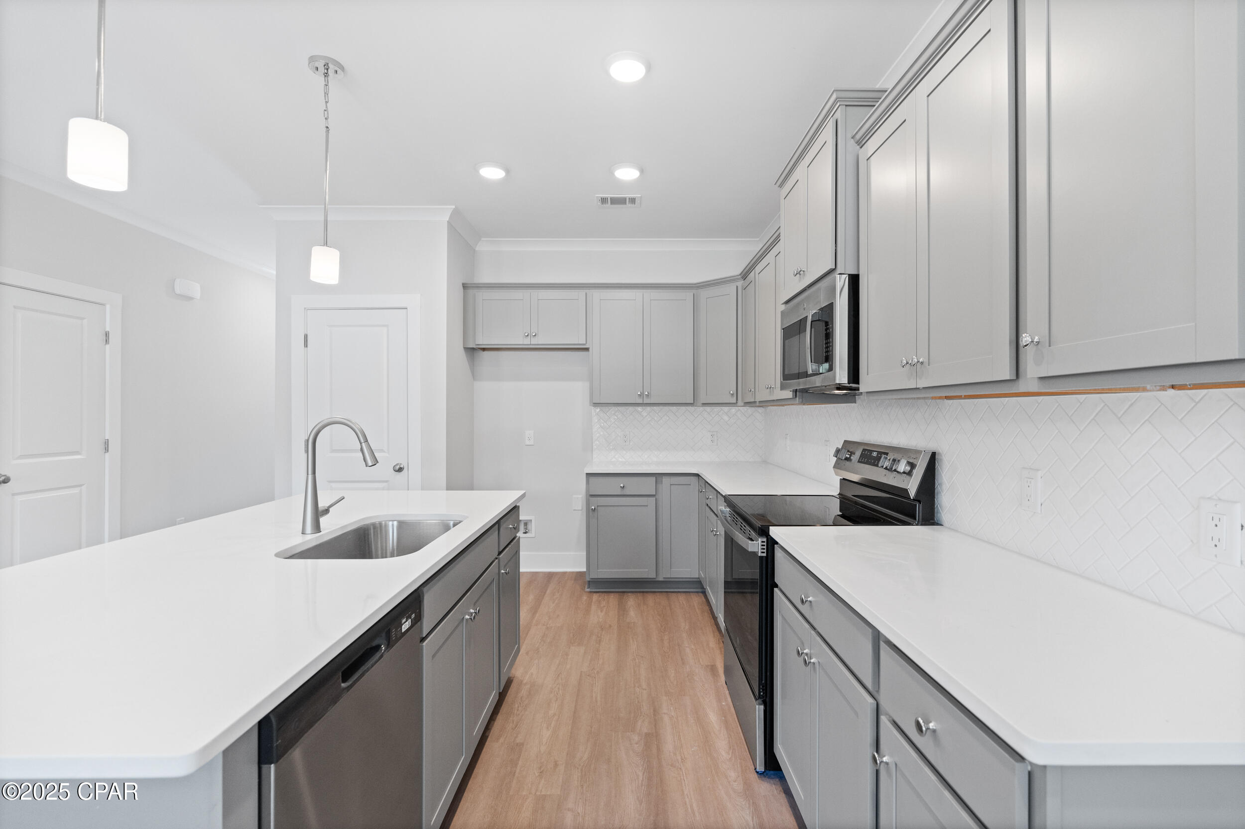 Image 1 For 305 Lapis Lane 91