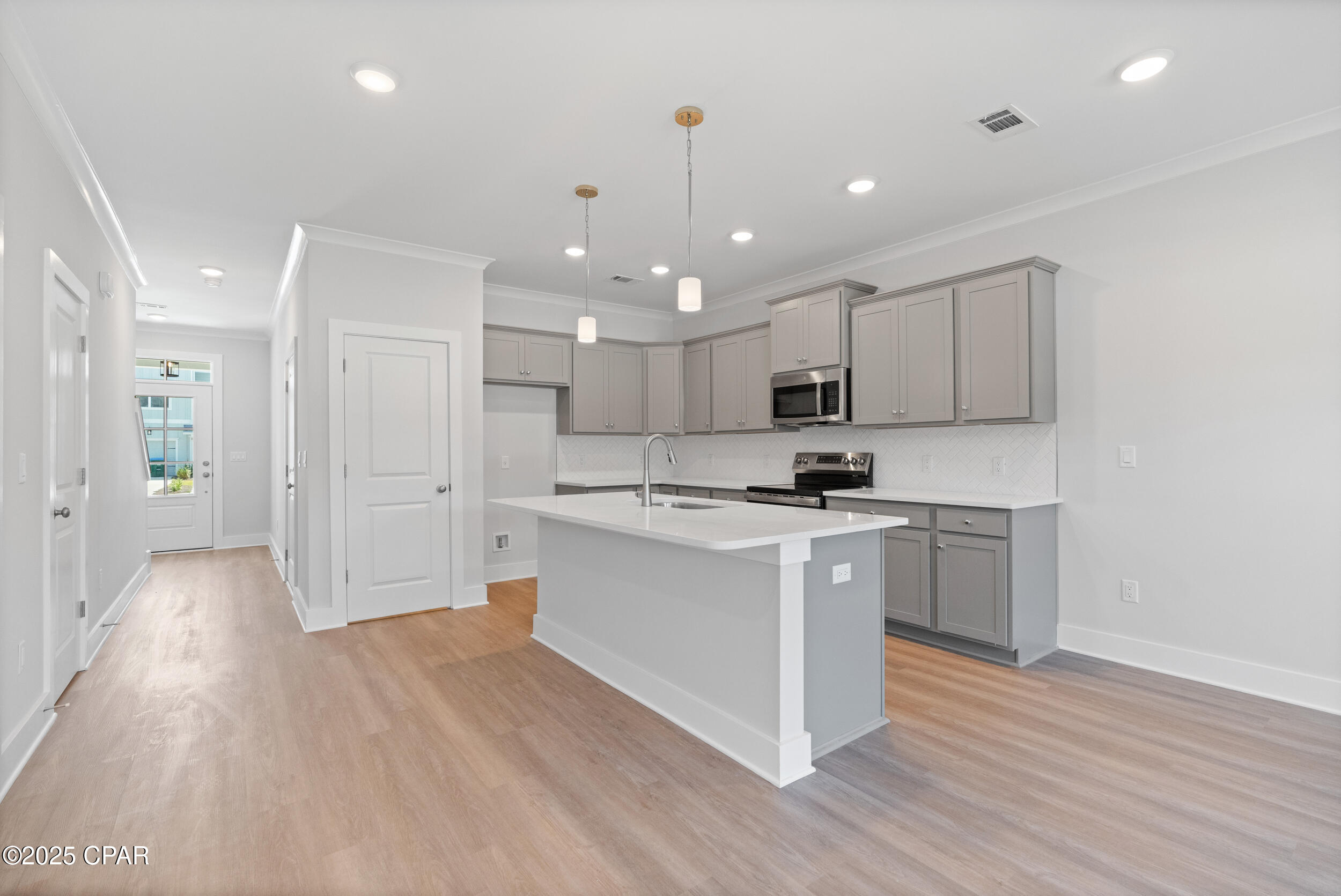 Image 3 For 305 Lapis Lane 91