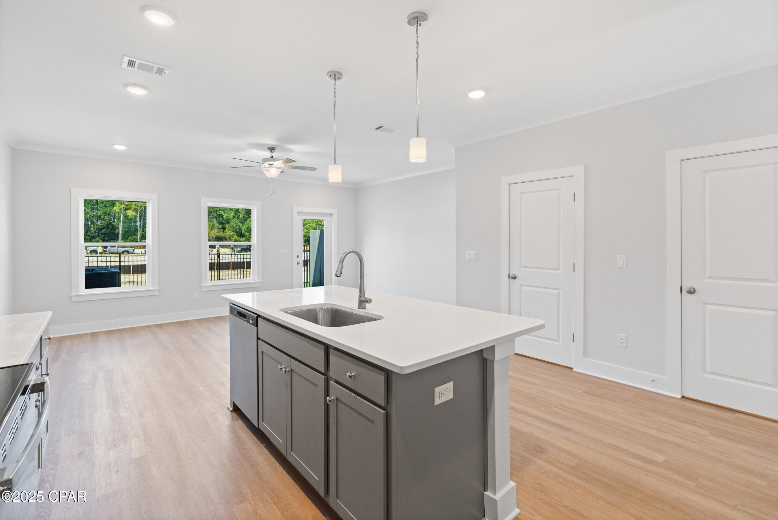 Image 5 For 305 Lapis Lane 91