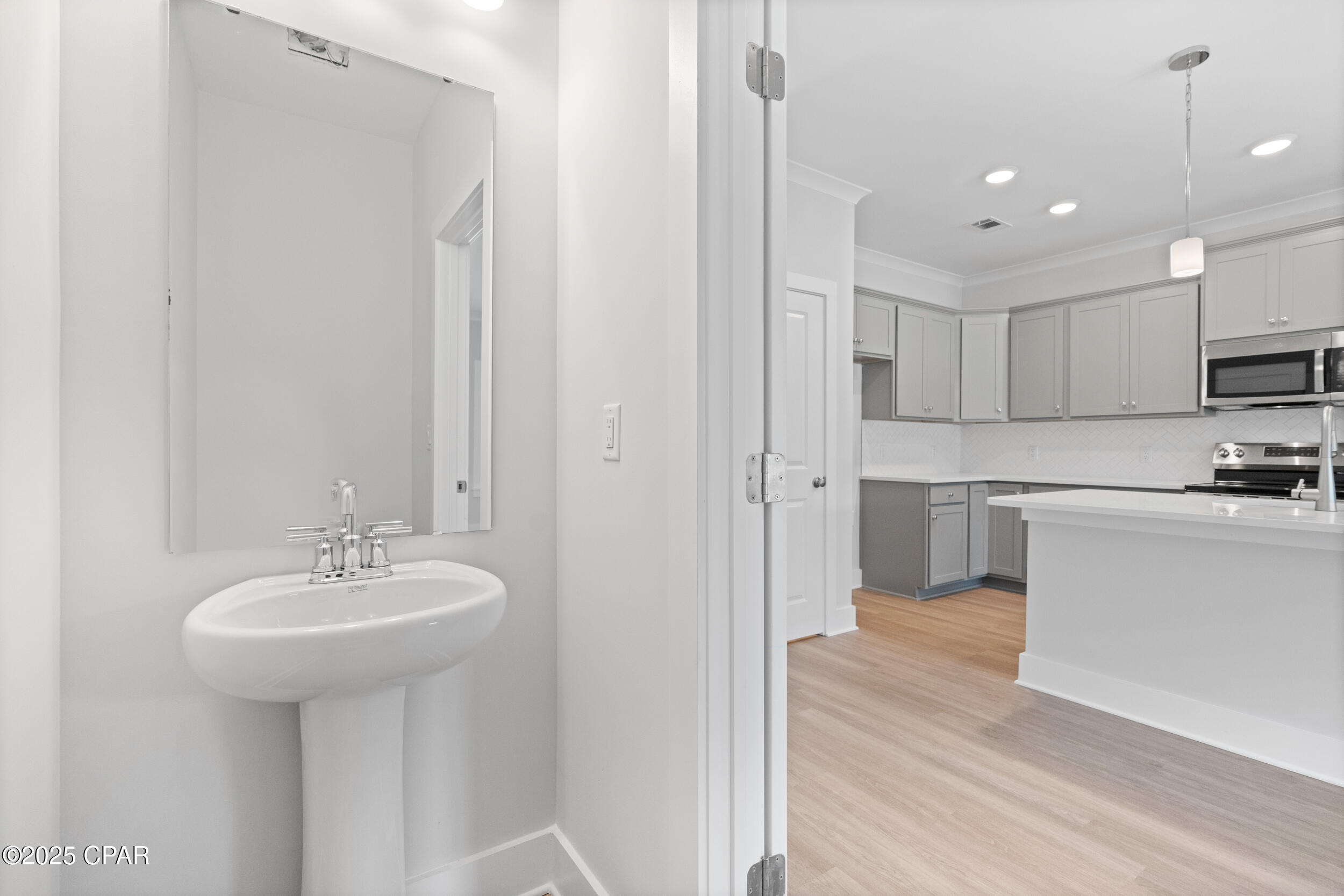 Image 8 For 305 Lapis Lane 91