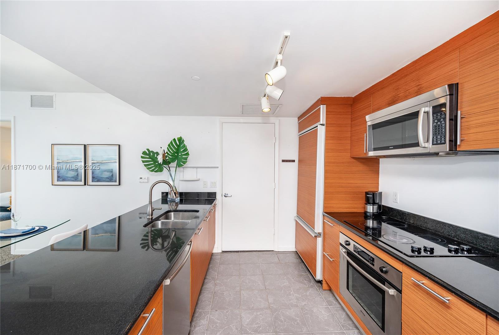 Property photo # 4