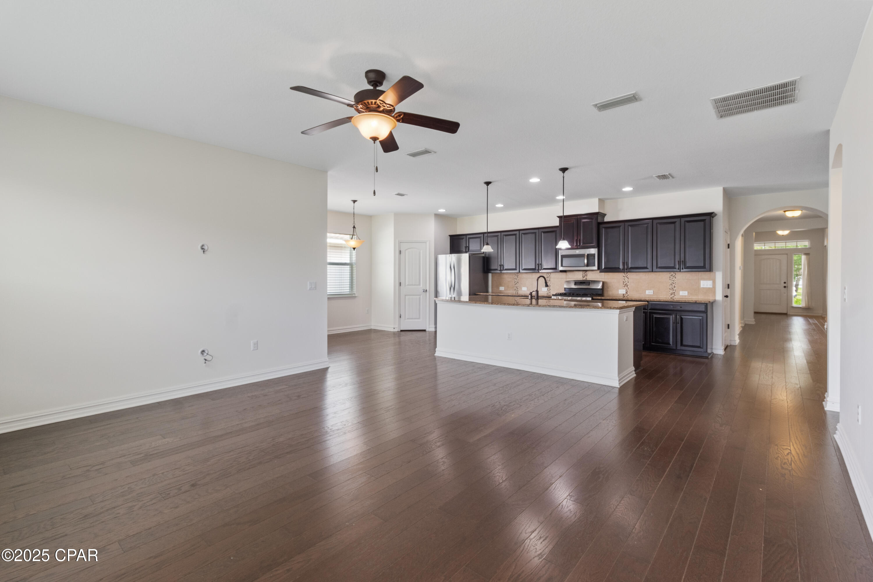 Image 5 For 307 Johnson Bayou Drive