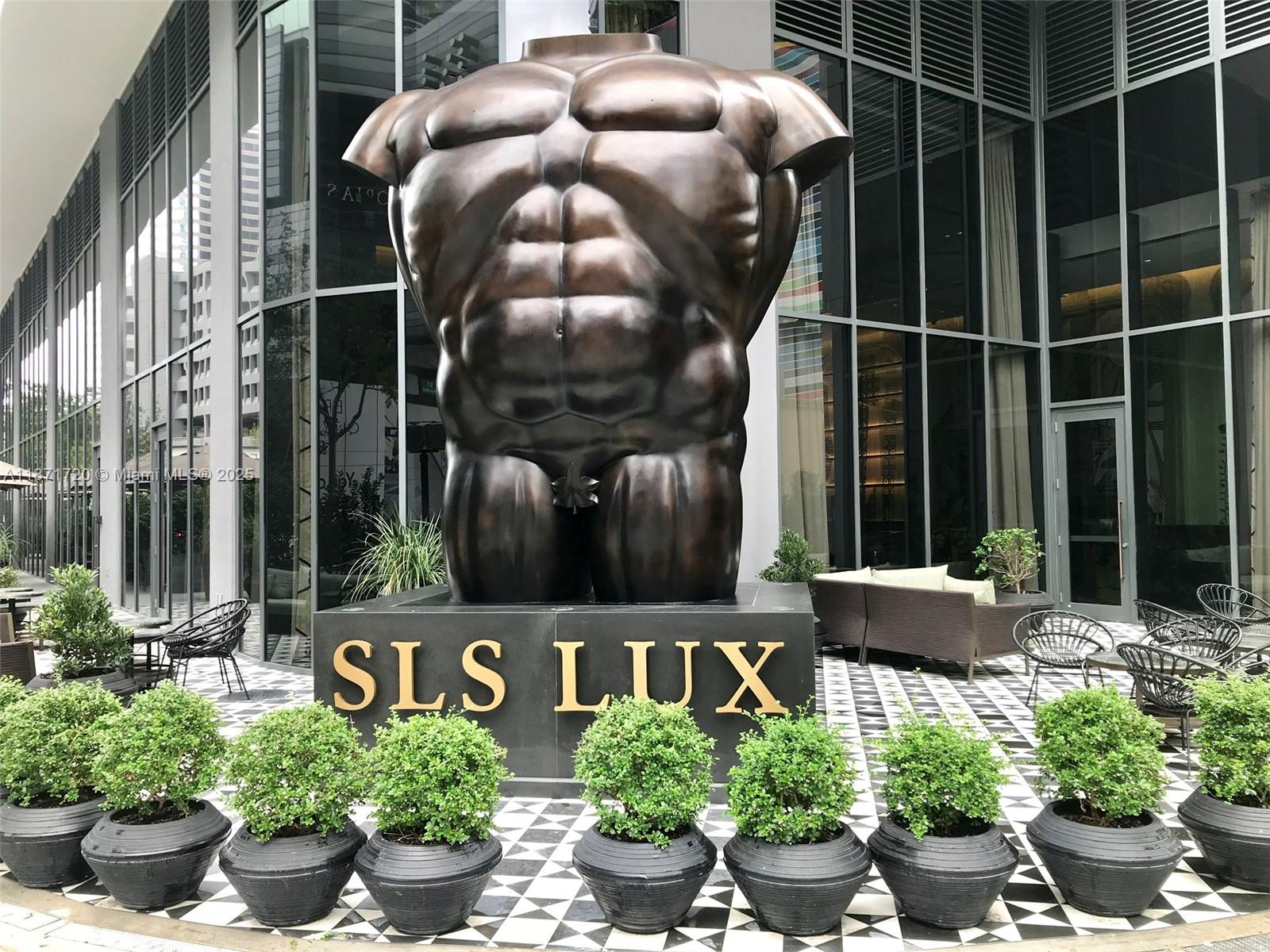 801 S Miami Ave #3909, Miami FL 33130