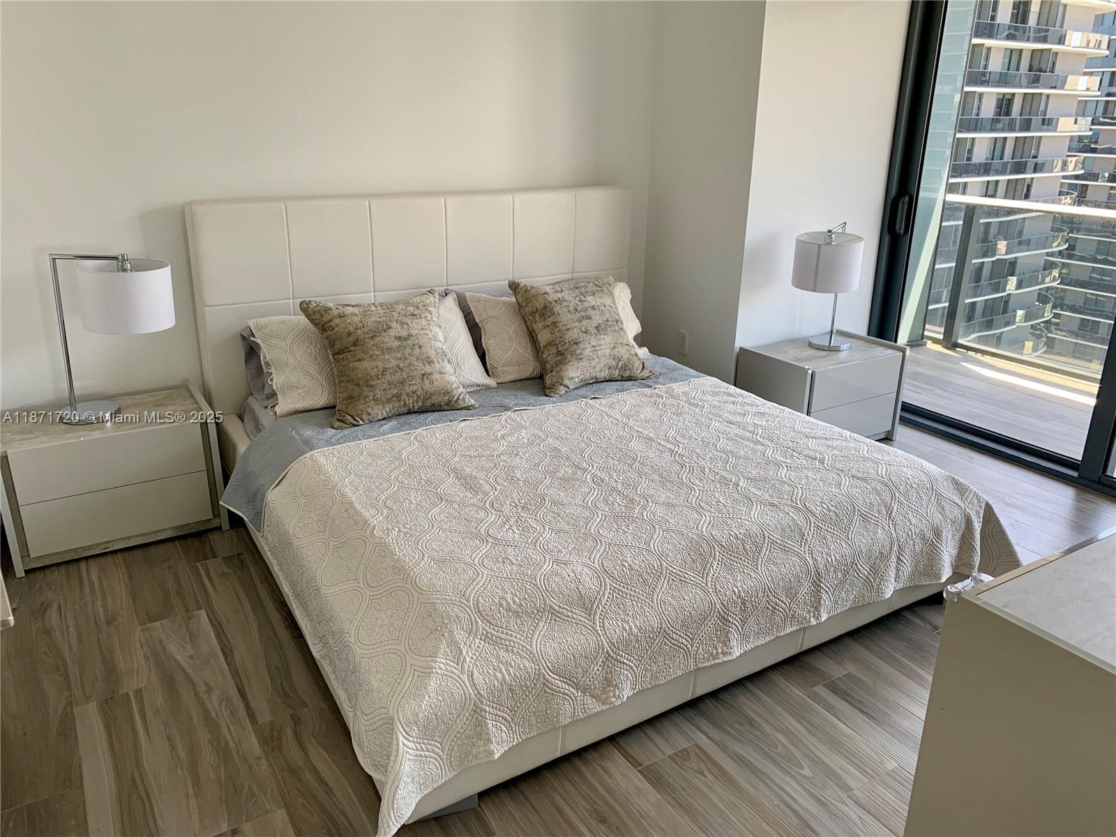 801 S Miami Ave #3909, Miami FL 33130