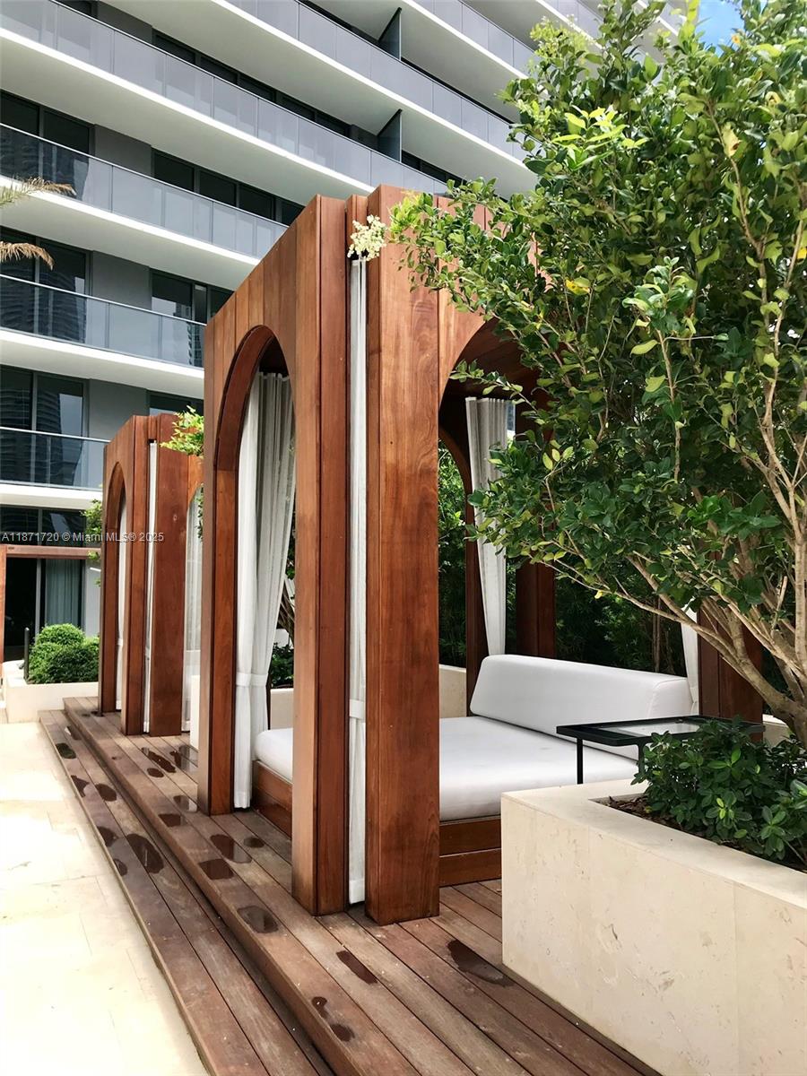 801 S Miami Ave #3909, Miami FL 33130