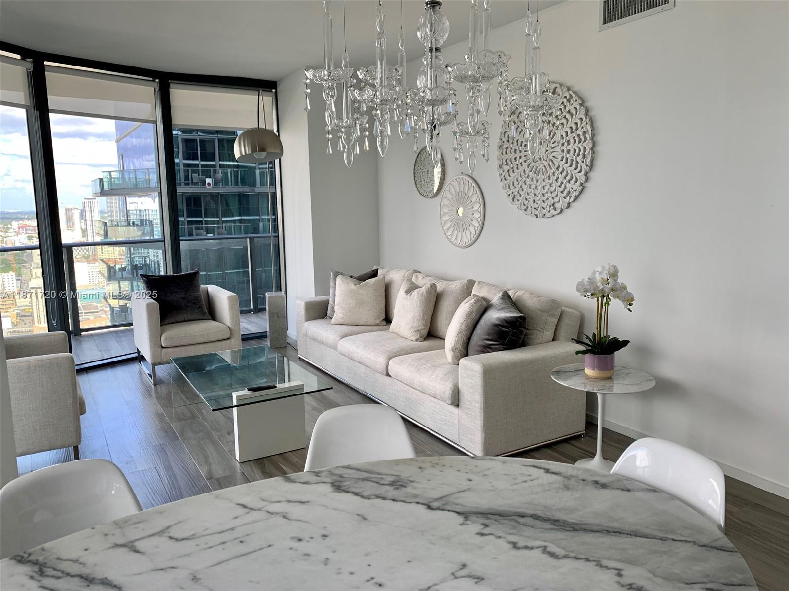 801 S Miami Ave #3909, Miami FL 33130