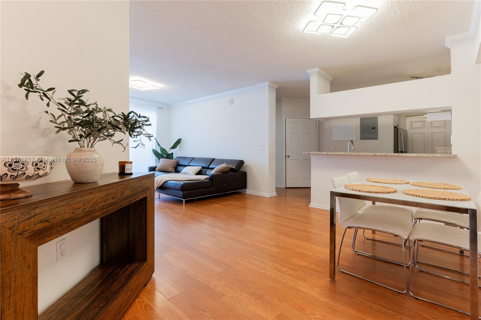 17100 Bay Rd Unit P H1912, Sunny Isles Beach, Florida 33160