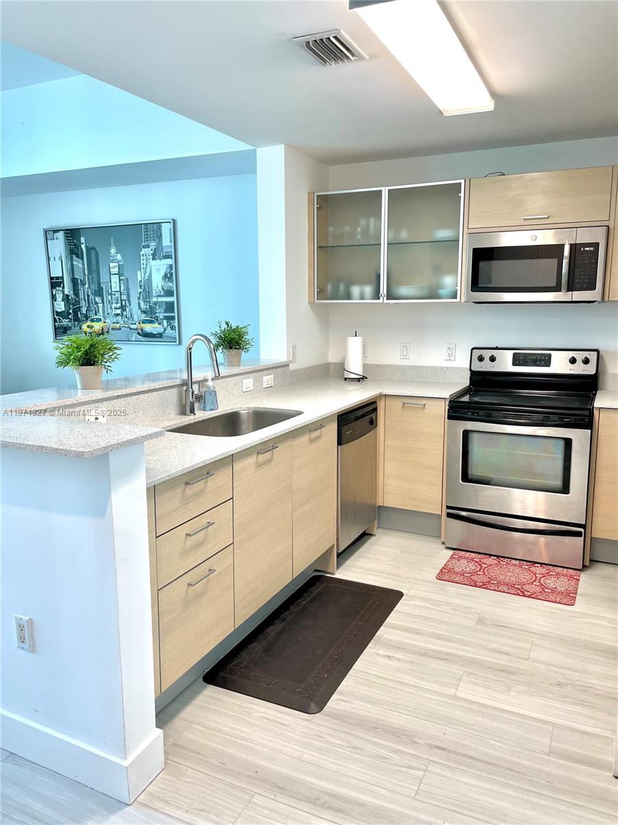Property photo # 9