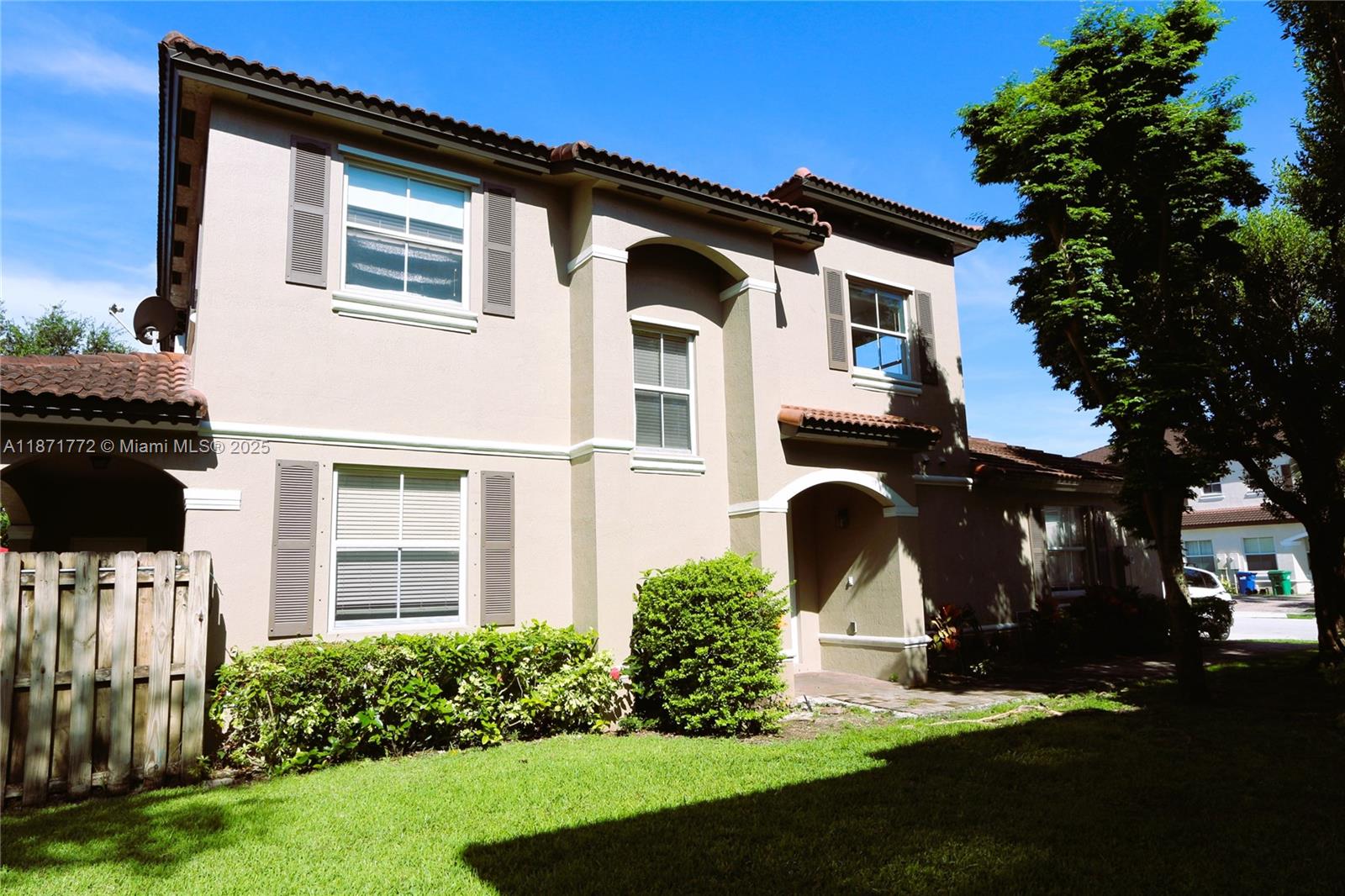 Property photo # 0