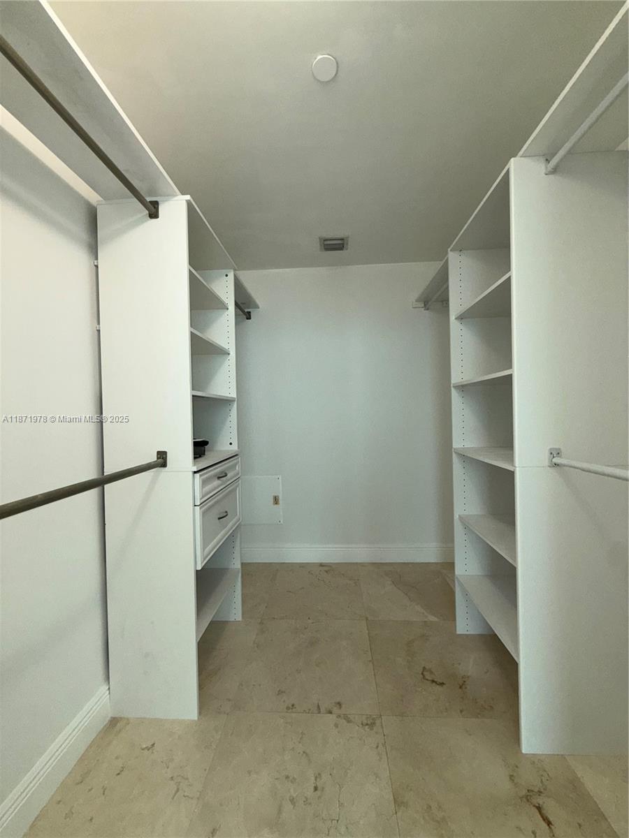 888 Biscayne Blvd #2302, Miami FL 33132