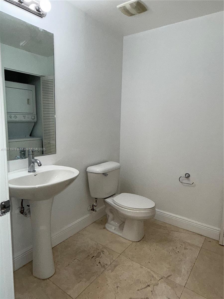 888 Biscayne Blvd #2302, Miami FL 33132