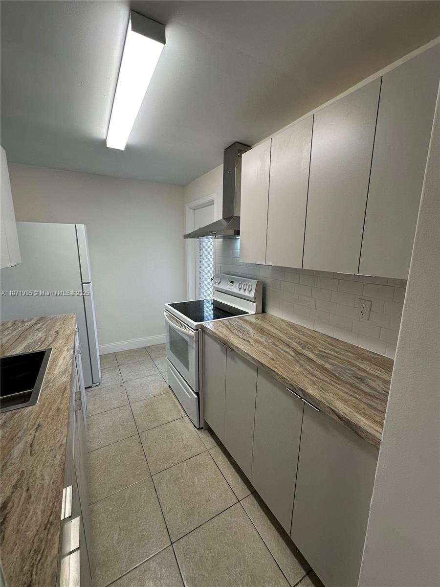 Property photo # 6