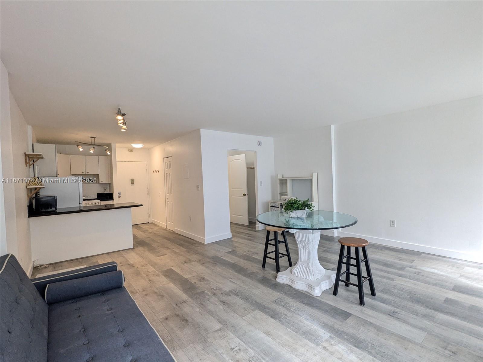 Property photo # 6